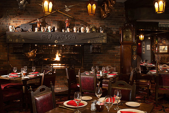 Shakespeare Room Lord Fletcher Inn Rancho Mirage CA